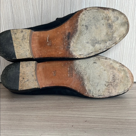 Gucci  Women’s Black Suede Loafers with Gold Detail. - Picture 6 of 6